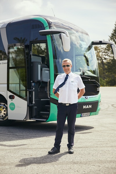Stein Arne har kjørt buss for Tide i 13 år, og frekventerer i dag ruten mellom Bergen og Stavanger